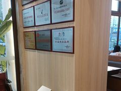 -赶海部落海鲜城(海阳路店)