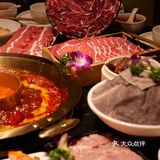 重庆探店光与影｜解放碑摩洛哥洞穴火锅