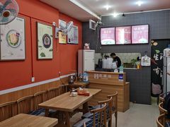 大堂-左左香老潼关肉夹馍(龙山一路店)