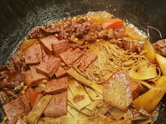 -鱼窝棚柴火铁锅炖(富山屯店)