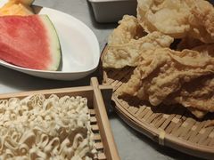 -尚尚仙·酸汤猪手·猪肚鸡火锅(华联万柳购物中心店)