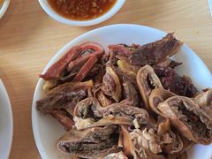-闫家驴肉老店(华电一校店)