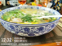 -桥馫源蒙自过桥米线(蒙自店)