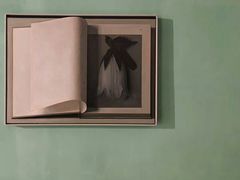 -Nathalie Djurberg与Hans Berg“牛皮纸包裹的月亮”-Prada荣宅当季展览