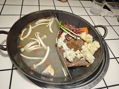 -巴隆门重庆老火锅(太湖路店)