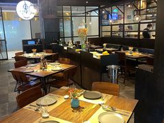-Carbon莫卡哆·意大利复古集市餐厅(杭州大厦店)