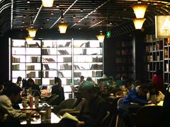 -钟书阁(松江泰晤士小镇店)