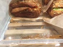 奥尔良风味鸡腿酥堡-85度C(厦门中华城新店)