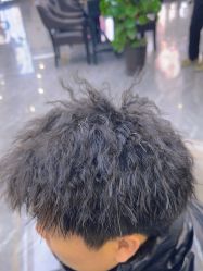 -藤野造型烫染·漂发