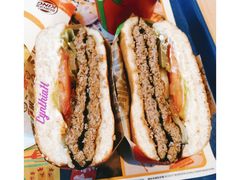 经典双层皇堡-汉堡王(北京三里屯购物中心)