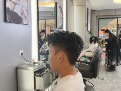 -丝语萱形象