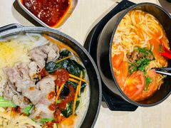 -灵芝妹子海鲜米线(劳动公园店)