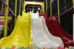 -蹦贝运动中心·蹦床·攀岩·闯关(龙岗店)