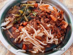 -灵山卢梅燕粉店