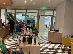 -星巴克臻选(莘庄仲盛店)