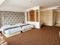 -柏纳酒店(百色市政府恒基广场店)