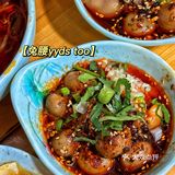 有幸见到了庾记老板本人，串串+冒兔腰真的忒好吃喽