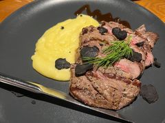 -JINNS锦时 steak&pizza(浸信会礼拜堂旧址店)