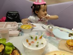 -水桶王国主题餐厅·聚会·生日派对·亲子活动·家庭套餐(亚龙湾希尔顿店)