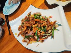 -梁姐啤酒鱼(兴坪古镇店)