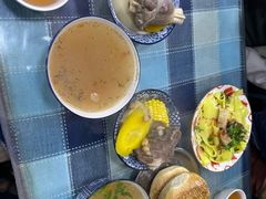 缸子肉的汤-園丁烤肉缸子肉