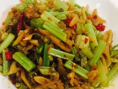 -贺记湘菜馆(东体育会路店)