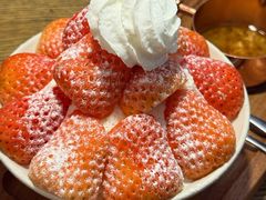 草莓冰沙-筱田の食堂·izakaya(淮海中路店)