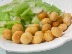 夏威夷果百合炒西芹-小贝壳酒楼(经九路店)