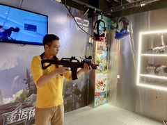 -VR+乐园·VR电竞·家庭亲子·密室逃脱·轰趴团建