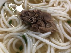斋濑粉-下村新强记烧鹅店
