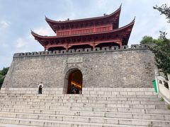 -巴陵广场
