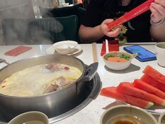 -三人行骨头王火锅(长寿店)