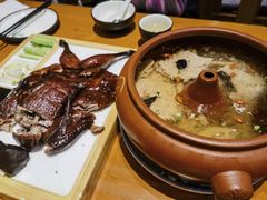 -老滇山寨•云南特色菜•地方菜•民族风情歌舞表演(金碧店)