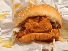 肉肉大方炸鸡堡-麦当劳(龙湖时代天街店)