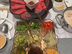 -红鼎豆捞·非遗鲍皇汤火锅(宝丰路店)