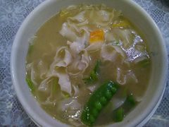-YI PIN JU 一品居中餐厅 中国超市