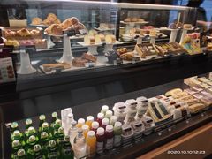 -星巴克(西安机场1店T3到达店)