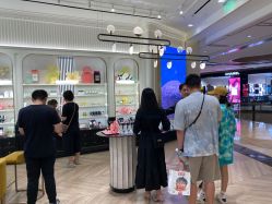 点击看大图 -祖·玛珑
