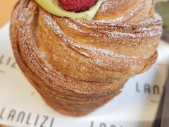开心果树莓可芬-LANLIZI BAKERY(COSMO店)