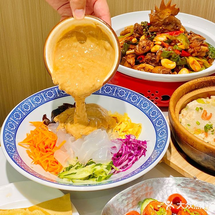 来济南吃鲁菜，还得跟着本地人吃实惠的!!!