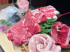-铭牛烧肉·和牛海鲜自助(高新月牙湖店)
