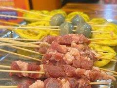 -哈尔滨小酒馆·鲜肉现穿自助烧烤(康新花园店)