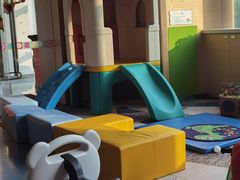 -红黄蓝早教(西海岸旗舰中心)