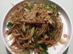 -八府香鸭·啫啫煲(华山路店)