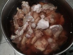 -南渝食府.墨脱石锅松茸鸡