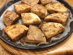 料理烤特色火烧-老东镇啤酒屋海鲜加工·蒸汽海鲜·海鲜烧烤(台东店)