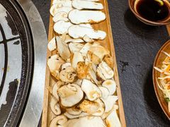 -阿山卓·野生菌火锅·纳西火塘烤肉