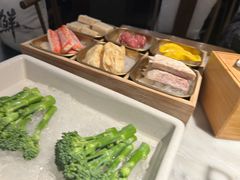 -尚尚仙·酸汤猪手·猪肚鸡火锅(华联万柳购物中心店)