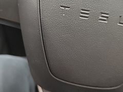 -TESLA 特斯拉(广州天环广场体验店)