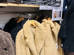 -优衣库(上海金桥国际商业广场店)